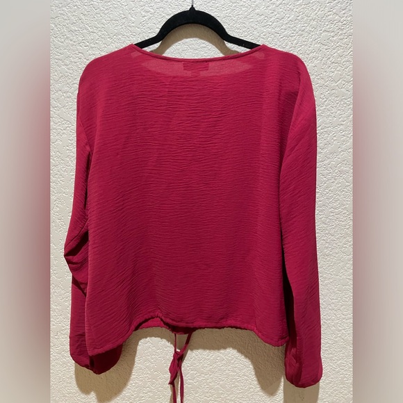 NWT Calvin Klein Lightweight Long Sleeve, Drawstring Cinched Red Size L - Picture 3 of 7